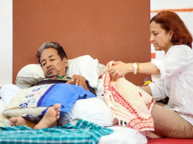 অনশনৰত ছোনম ৱাংচুকৰ স্বাস্থ্য স্থিতিশীল, ব্যক্তিগত চিকিৎসালয়লৈ স্থানান্তৰৰ দাবীত দিল্লী উচ্চ ন্যায়ালয়ৰ কাষ চাপিল পত্নী।
